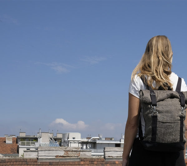 Roll top backpack brown jute with black stripes