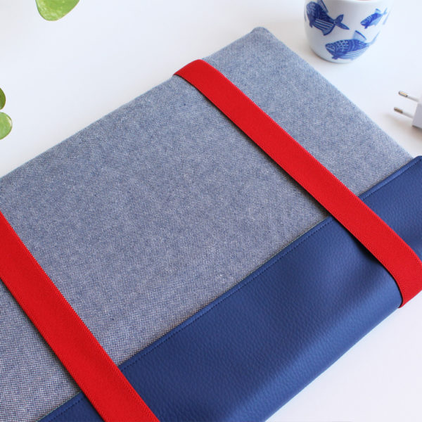 laptop sleeve blue