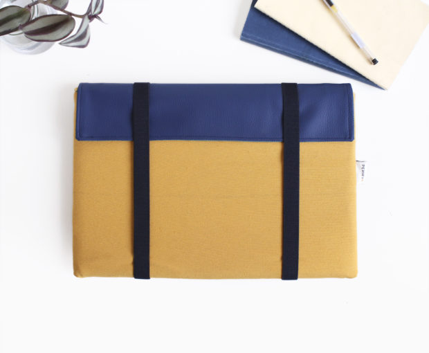 laptop sleeve yellow blue